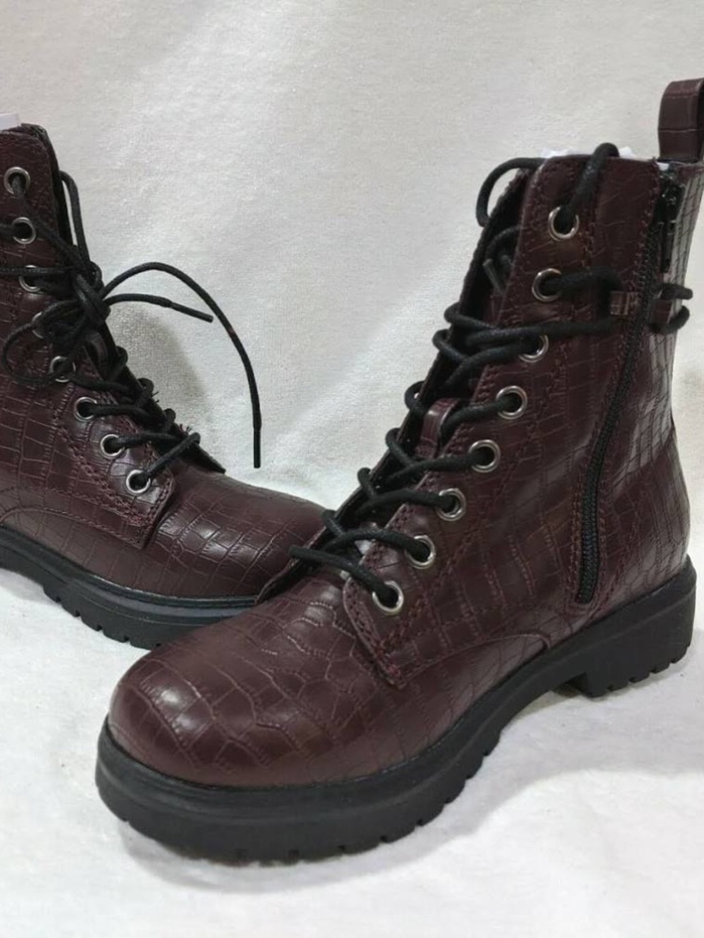 SO WOMEN BOWFIN BURGUNDY/BROWN CROCODILE COMBAT BOOTS SIZE 10